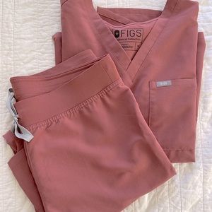 Women’s Figs original mauve